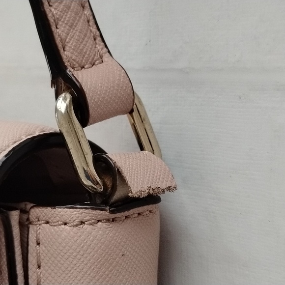 Kate Spade Baby Pink Safiano Leather Crossbody Bag *flaw - Picture 10 of 10